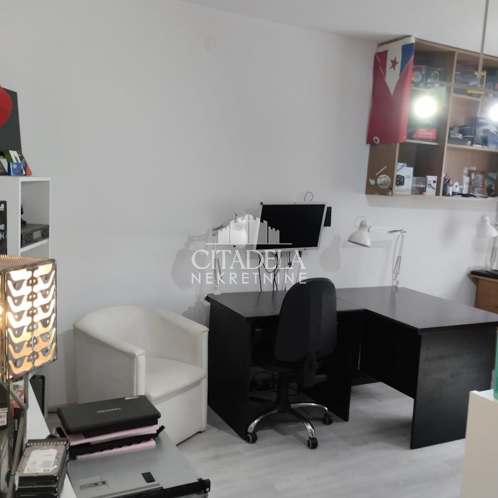 Stan na prodaju u Beogradu, Čukarica, dvoiposoban, 56m2, cena 150000 evra