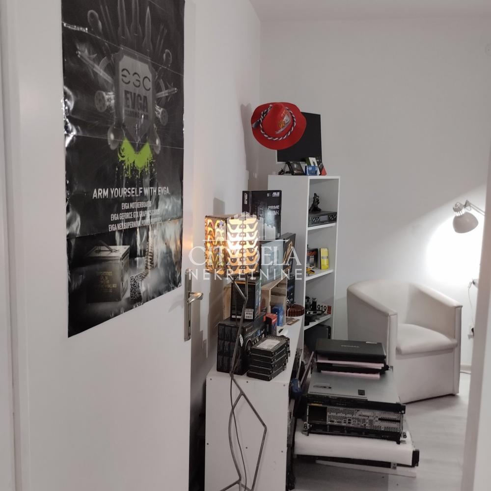 Stan na prodaju u Beogradu, Čukarica, dvoiposoban, 56m2, cena 150000 evra