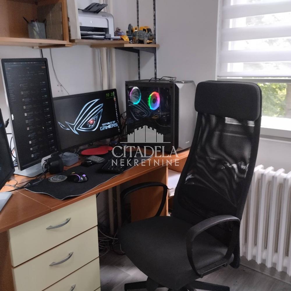 Stan na prodaju u Beogradu, Čukarica, dvoiposoban, 56m2, cena 150000 evra