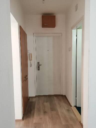 Stan na prodaju u Beogradu, Karaburma, trosoban, 50m2, cena 149000 evra