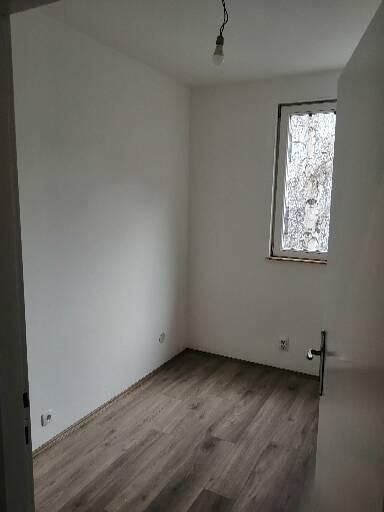 Stan na prodaju u Beogradu, Karaburma, trosoban, 50m2, cena 149000 evra