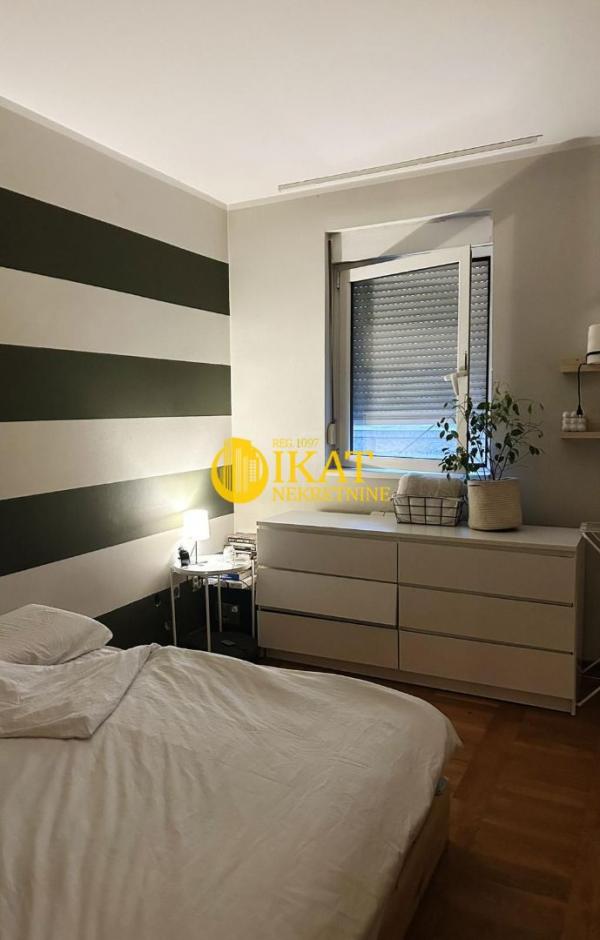 Stan na prodaju u Beogradu, Vračar, dvoiposoban, 74m2, cena 265000 evra