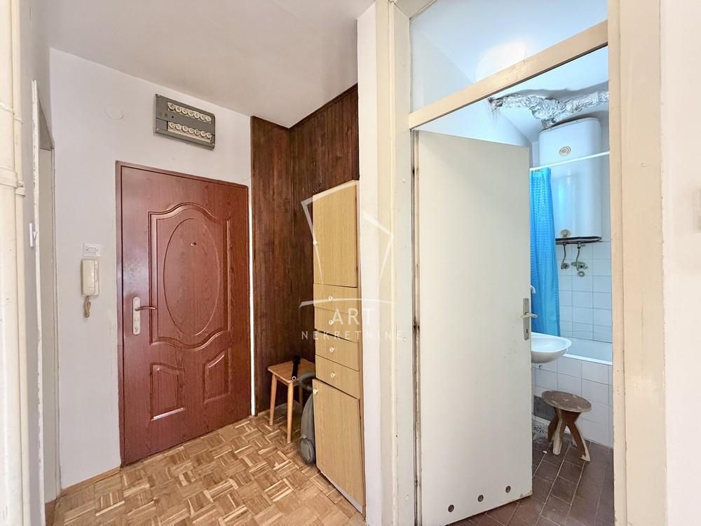 Stan na prodaju u Beogradu, Petlovo brdo, jednosoban, 45m2, cena 119000 evra