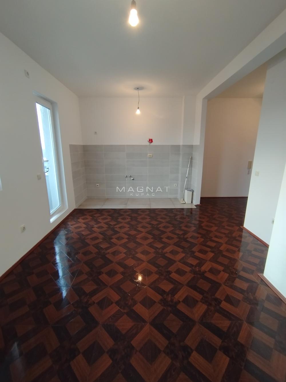 Stan na prodaju u Beogradu, Palilula, dvoiposoban, 47m2, cena 75000 evra