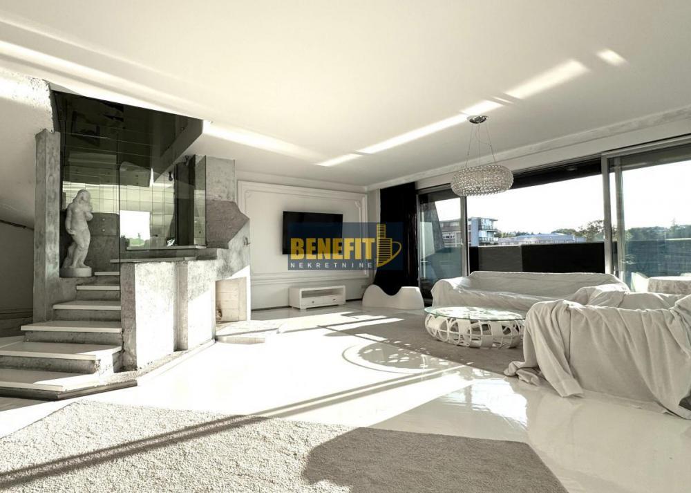 Stan na prodaju u Beogradu, Tašmajdan, cetvorosoban, 244m2, cena 900000 evra