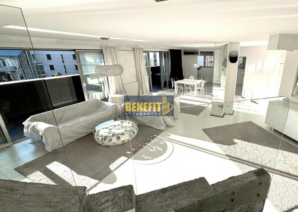 Stan na prodaju u Beogradu, Tašmajdan, cetvorosoban, 244m2, cena 900000 evra