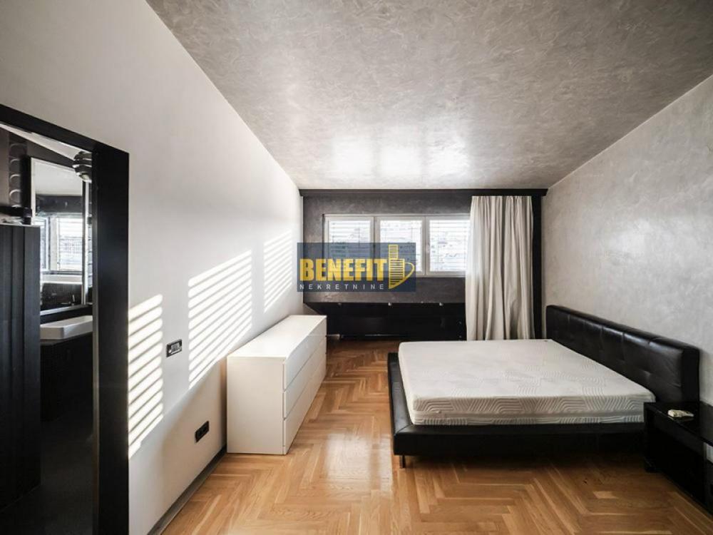 Stan na prodaju u Beogradu, Tašmajdan, cetvorosoban, 244m2, cena 900000 evra