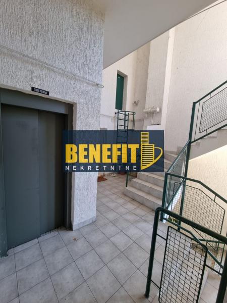 Stan na prodaju u Beogradu, Bežanijska kosa, dvosoban, 61m2, cena 159000 evra