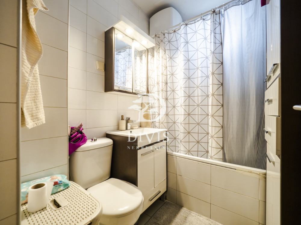 Stan na prodaju u Beogradu, Voždovac,Autokomanda, trosoban, 70m2, cena 282000 evra