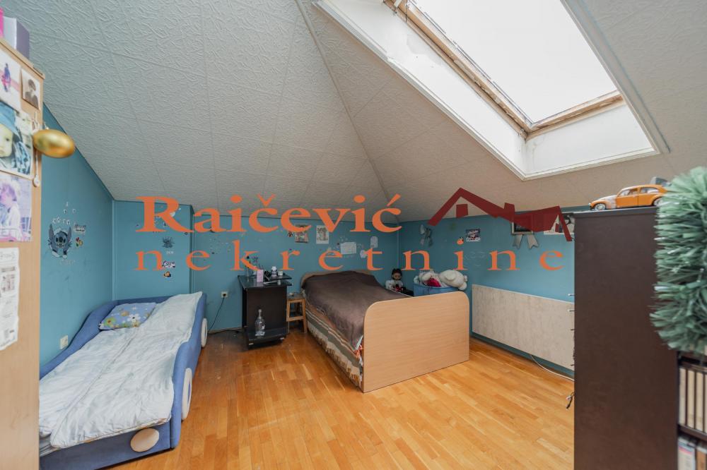 Stan na prodaju u Beogradu, Profesorska kolonija, cetvorosoban, 160m2, cena 300000 evra