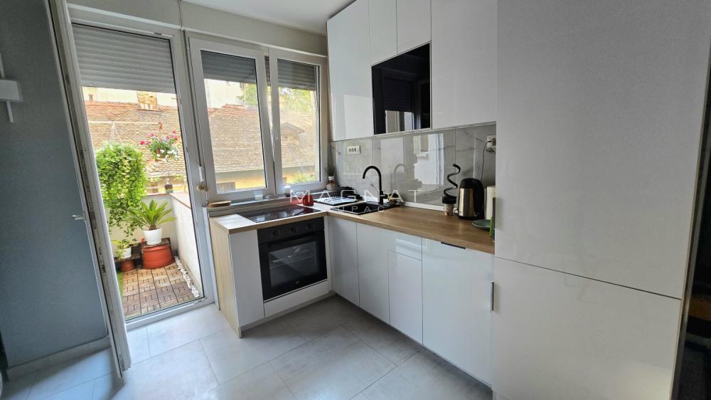 Stan na prodaju u Beogradu, Stari grad, dvosoban, 48m2, cena 330000 evra