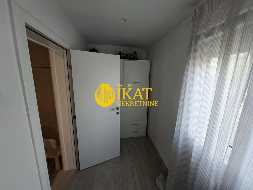 Stan na prodaju u Beogradu, Voždovac, trosoban, 90m2, cena 230000 evra