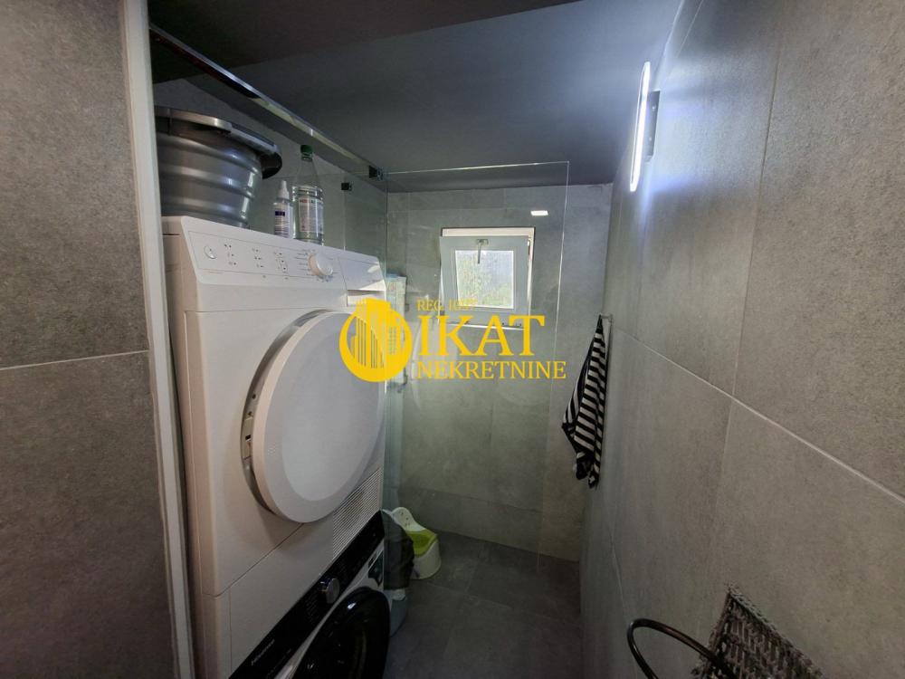 Stan na prodaju u Beogradu, Voždovac, trosoban, 90m2, cena 230000 evra