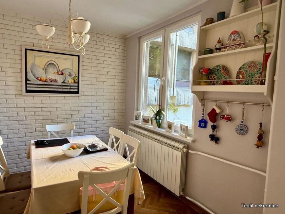 Stan na prodaju u Beogradu, Beograd (centar), trosoban, 81m2, cena 329000 evra