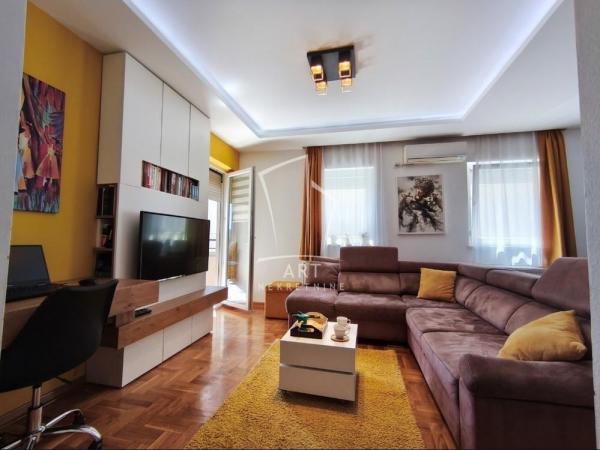 Stan na prodaju u Beogradu, Cvetanova ćuprija, trosoban, 57m2, cena 149900 evra