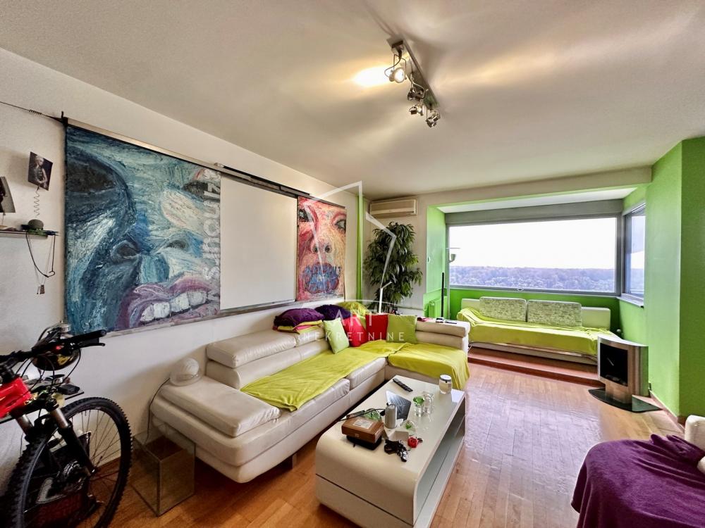 Stan na prodaju u Beogradu, Zemun, trosoban, 80m2, cena 330000 evra