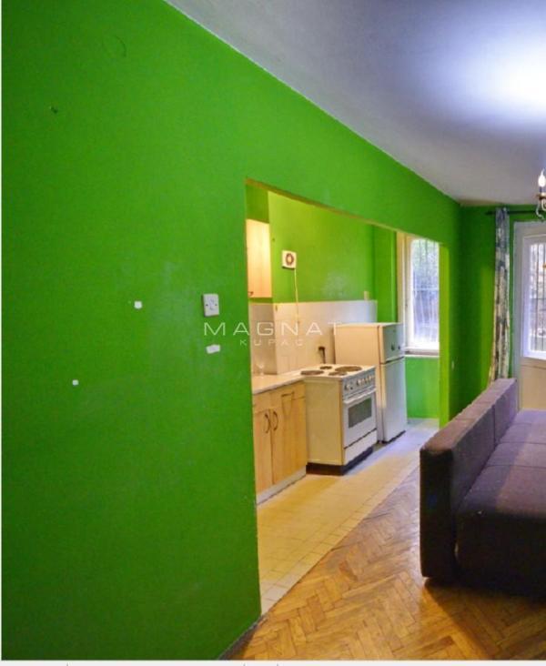 Stan na prodaju u Beogradu, Vračar, trosoban, 65m2, cena 229000 evra