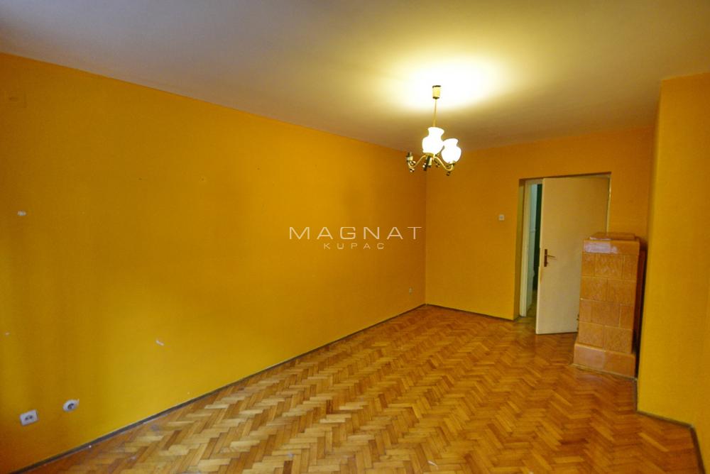 Stan na prodaju u Beogradu, Vračar, trosoban, 65m2, cena 229000 evra