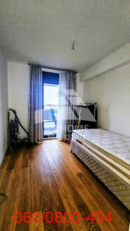 Stan na prodaju u Beogradu, Zemun, trosoban, 76m2, cena 228000 evra