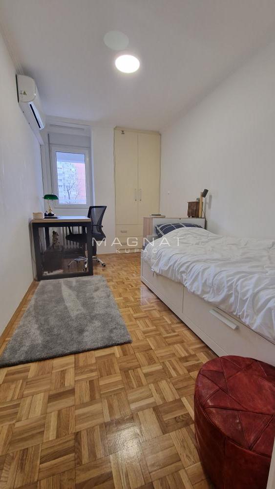 Stan na prodaju u Beogradu, Novi Beograd blok 70 (Kineski TC), dvosoban, 59m2, cena 211000 evra