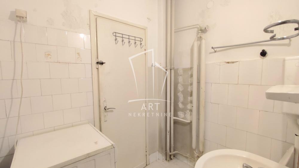 Stan na prodaju u Beogradu, Bogoslovija, trosoban, 77m2, cena 220000 evra