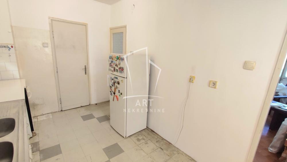 Stan na prodaju u Beogradu, Bogoslovija, trosoban, 77m2, cena 220000 evra