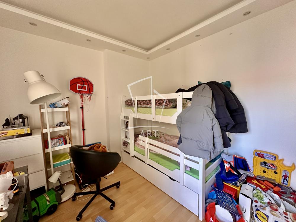 Stan na prodaju u Beogradu, Stari grad, 172m2, cena 565000 evra