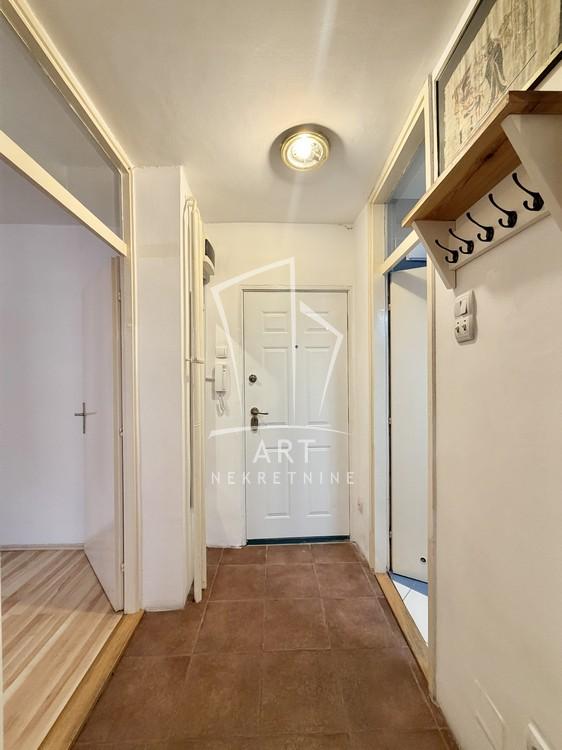 Stan na prodaju u Beogradu, Novi Beograd, jednosoban, 29m2, cena 123000 evra