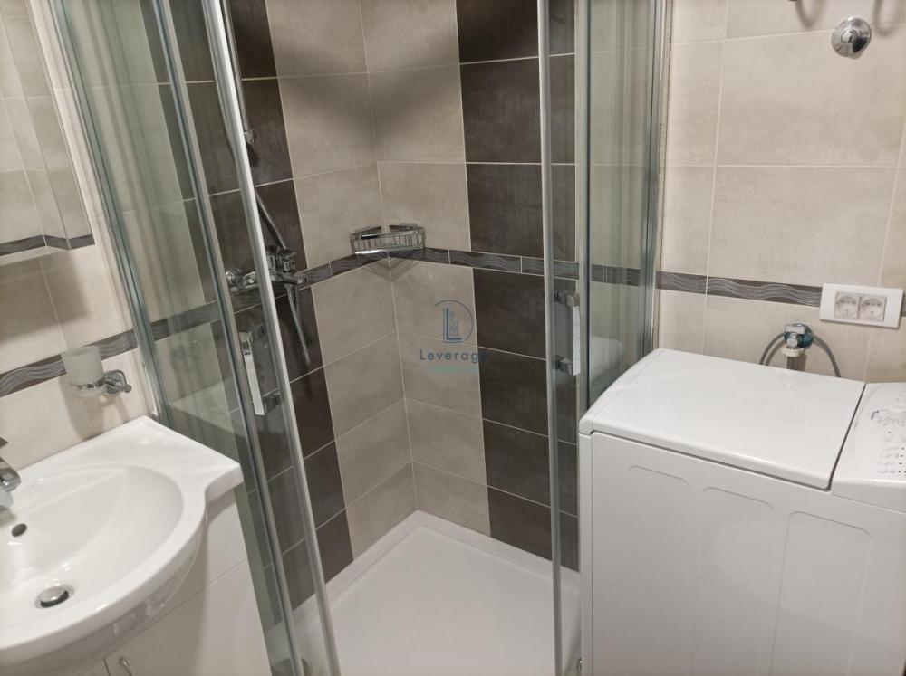 Stan na prodaju u Beogradu, Lion, trosoban, 84m2, cena 180000 evra