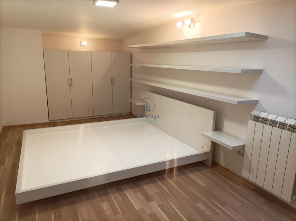 Stan na prodaju u Beogradu, Lion, trosoban, 84m2, cena 180000 evra