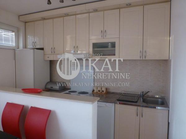 Stan na prodaju u Beogradu, Voždovac, cetvorosoban, 80m2, cena 239000 evra