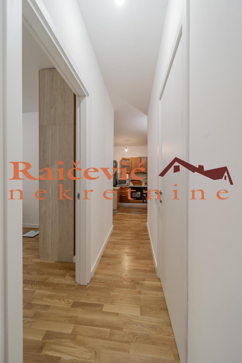 Stan na prodaju u Beogradu, Učiteljsko naselje, dvoiposoban, 65m2, cena 205000 evra