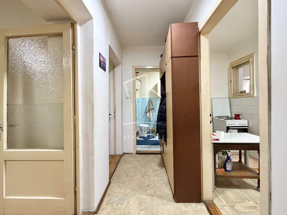 Stan na prodaju u Beogradu, Zemun, dvosoban, 61m2, cena 190000 evra