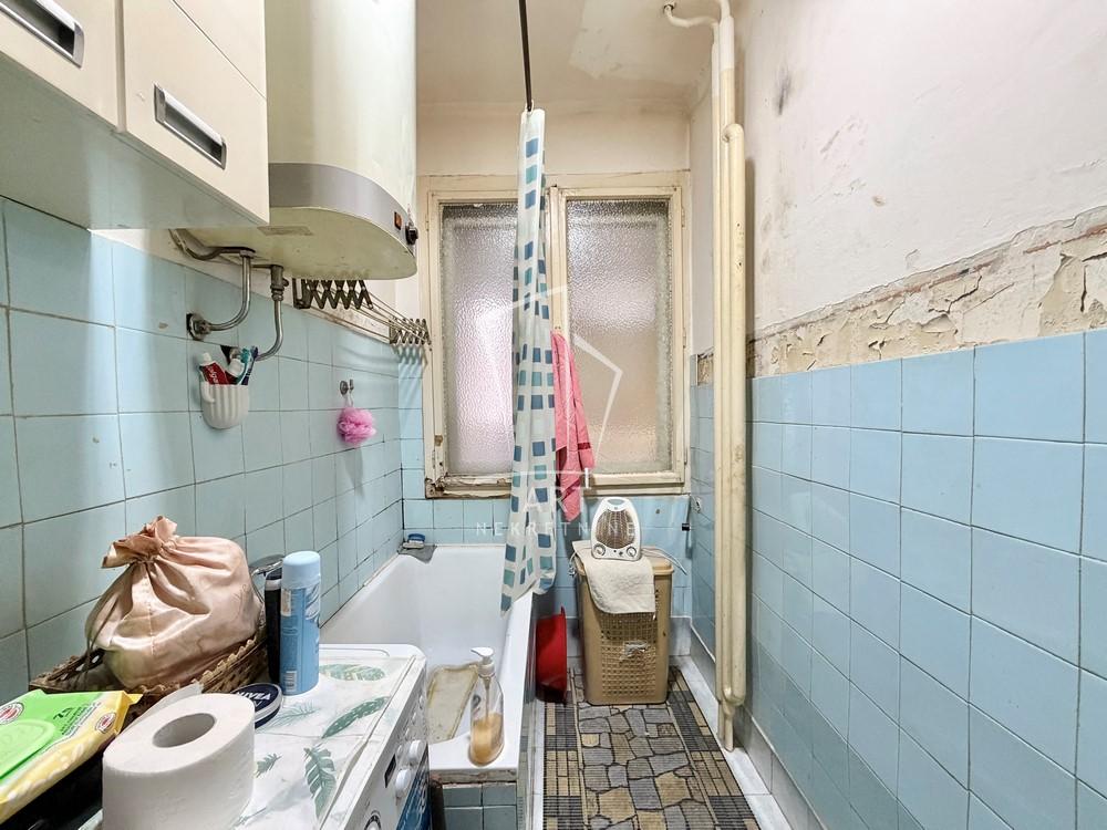 Stan na prodaju u Beogradu, Zemun, dvosoban, 61m2, cena 190000 evra