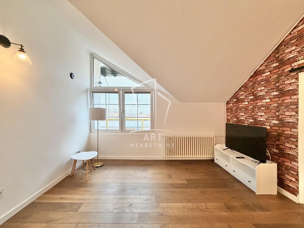 Stan na prodaju u Beogradu, Višnjička banja, troiposoban, 68m2, cena 185000 evra