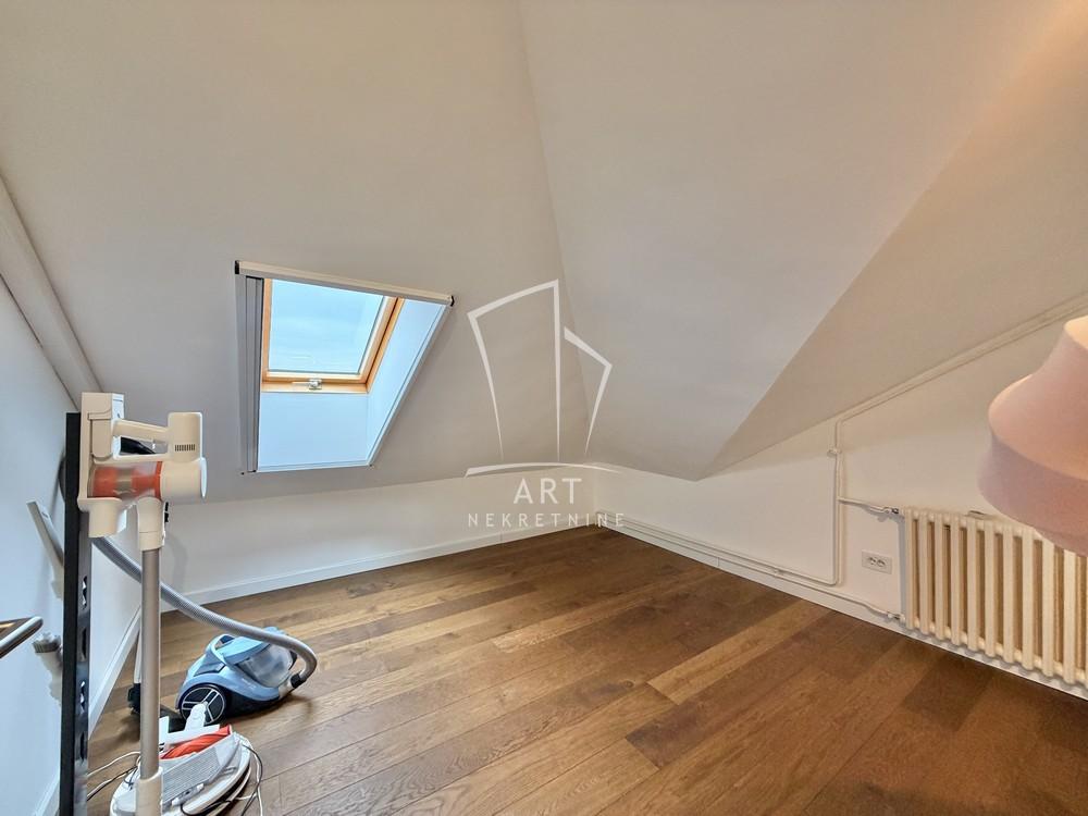 Stan na prodaju u Beogradu, Višnjička banja, troiposoban, 68m2, cena 185000 evra