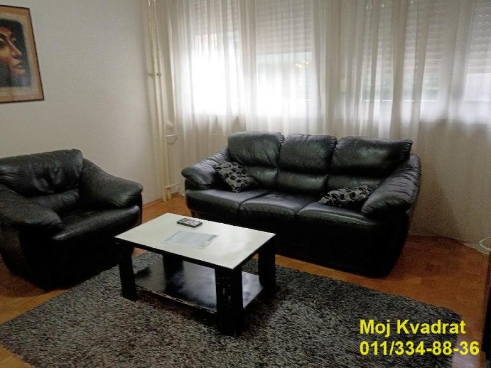 Stan na prodaju u Beogradu, Novi Beograd blok 3, dvosoban, 47m2, cena 175000 evra