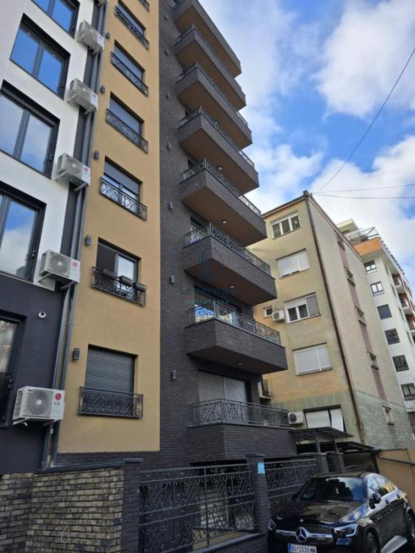 Stan na prodaju u Beogradu, Šumice, trosoban, 74m2, cena 205854 evra