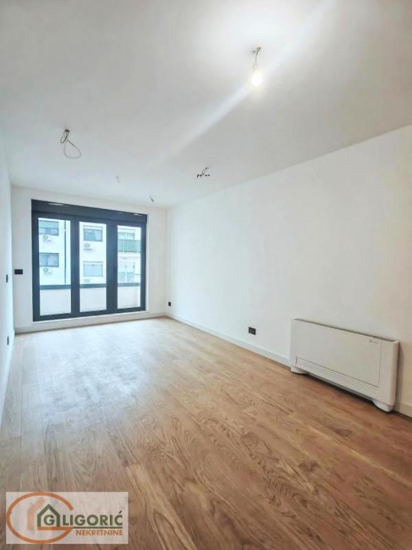 Stan na prodaju u Beogradu, Banovo brdo, trosoban, 75m2, cena 360000 evra