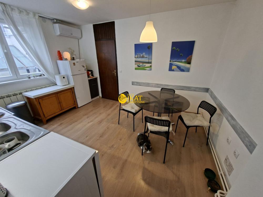 Stan na prodaju u Beogradu, Beograd (centar), trosoban, 73m2, cena 295000 evra