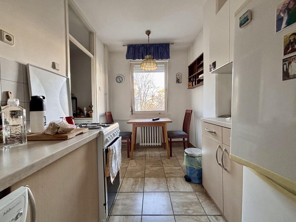 Stan na prodaju u Beogradu, Novi Beograd blok 34 (Studentski grad), trosoban, 85m2, cena 289000 evra