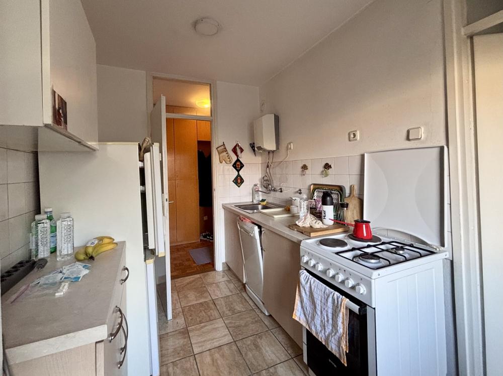 Stan na prodaju u Beogradu, Novi Beograd blok 34 (Studentski grad), trosoban, 85m2, cena 289000 evra