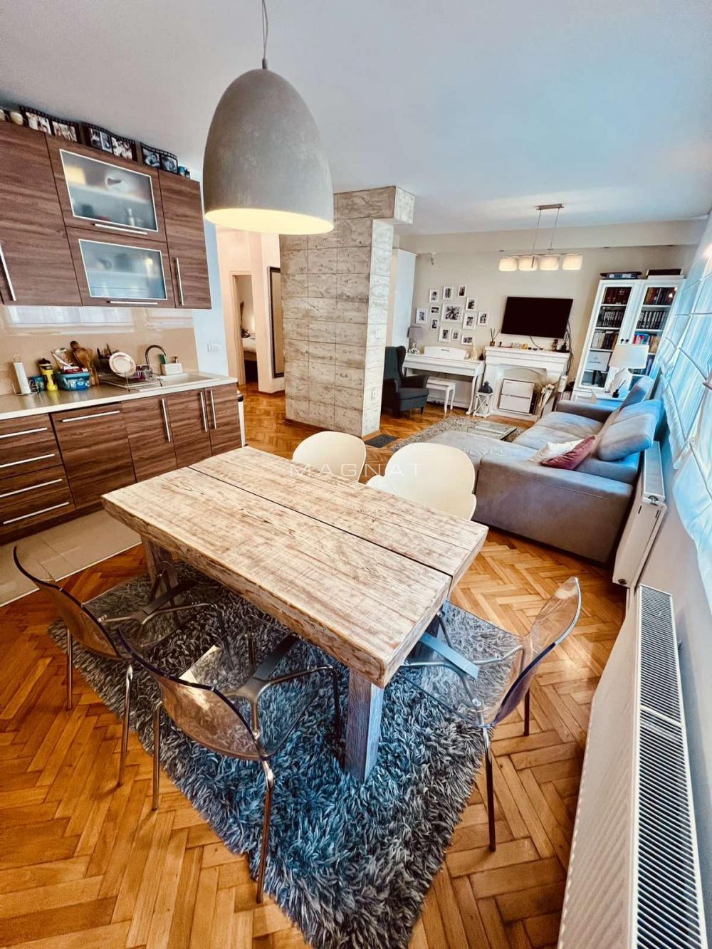 Stan na prodaju u Beogradu, Vračar, troiposoban, 74m2, cena 269000 evra