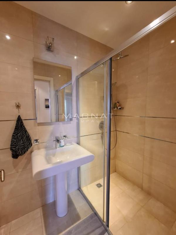 Stan na prodaju u Beogradu, Vračar, troiposoban, 74m2, cena 269000 evra