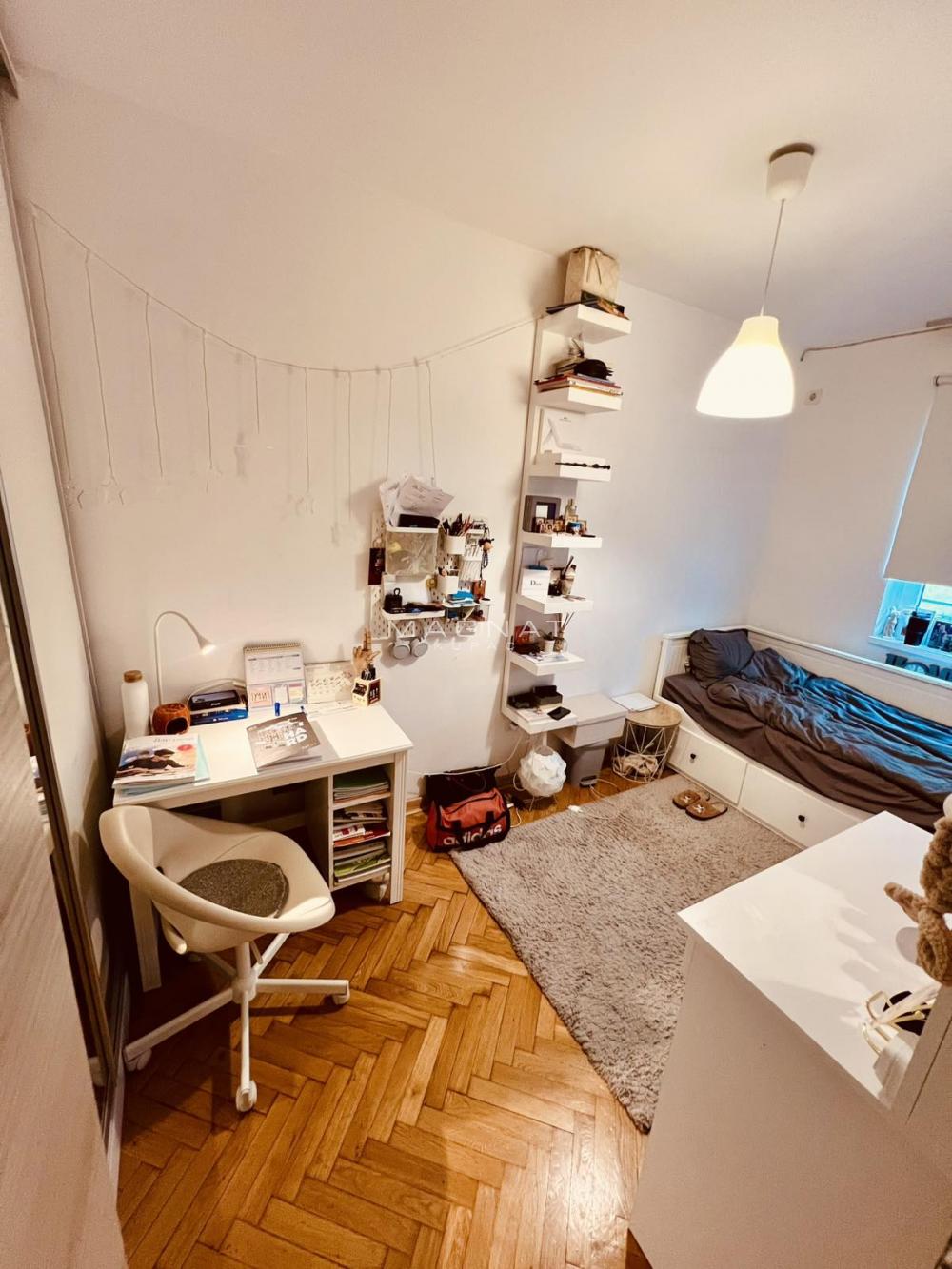 Stan na prodaju u Beogradu, Vračar, troiposoban, 74m2, cena 269000 evra