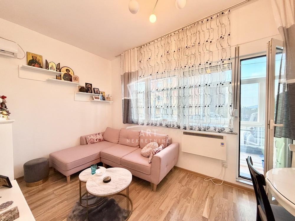 Stan na prodaju u Beogradu, Višnjička banja, dvoiposoban, 49m2, cena 140000 evra