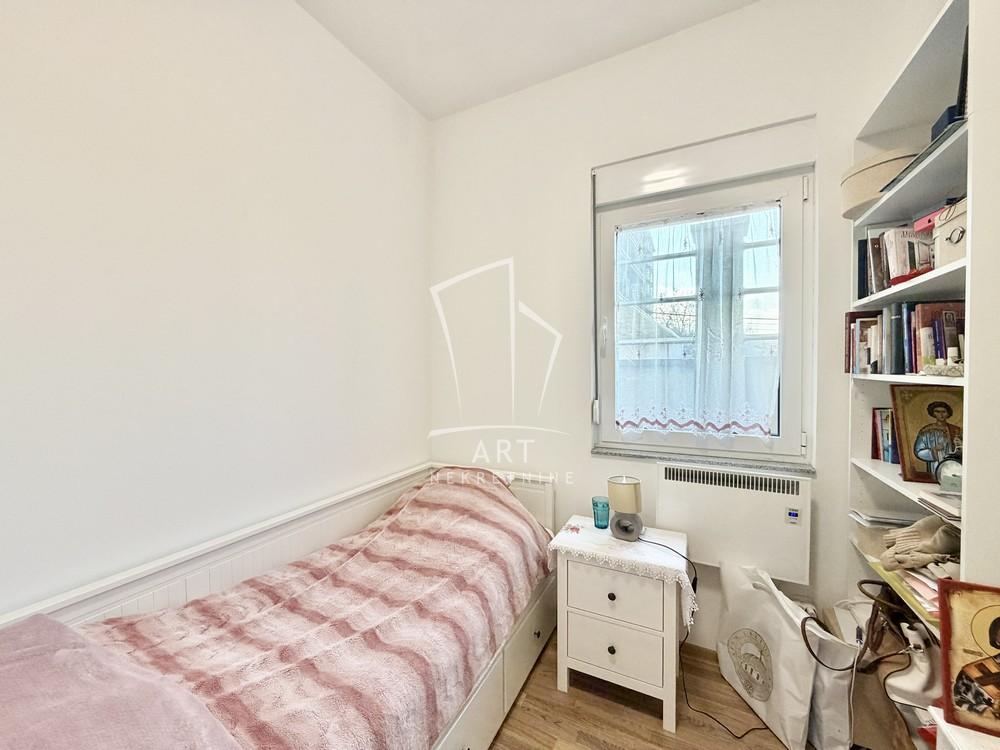 Stan na prodaju u Beogradu, Višnjička banja, dvoiposoban, 49m2, cena 140000 evra