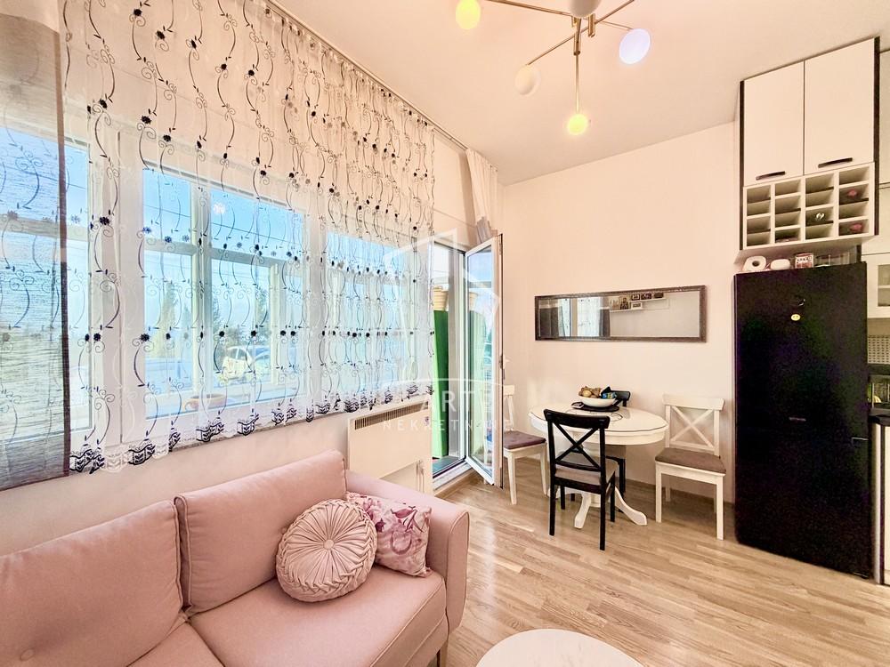 Stan na prodaju u Beogradu, Višnjička banja, dvoiposoban, 49m2, cena 140000 evra