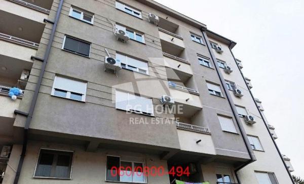 Stan na prodaju u Beogradu, Borča, dvoiposoban, 56m2, cena 115000 evra