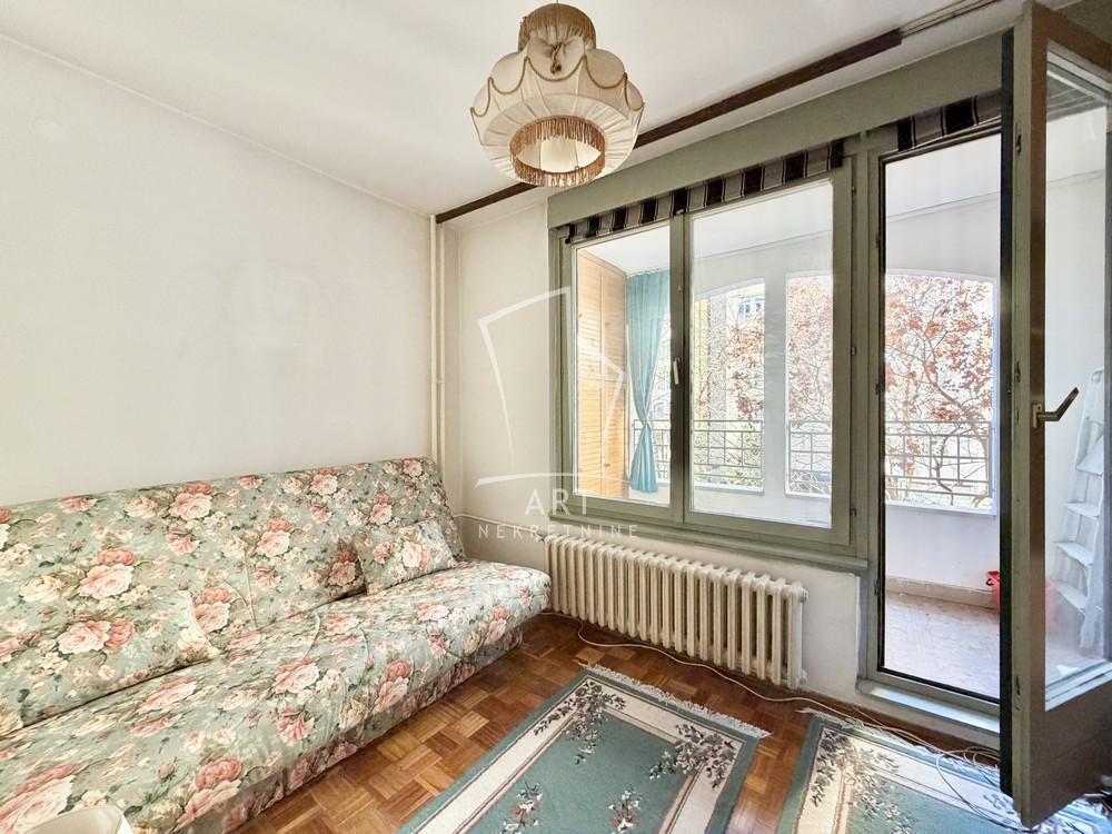 Stan na prodaju u Beogradu, Zemun, dvosoban, 51m2, cena 190000 evra